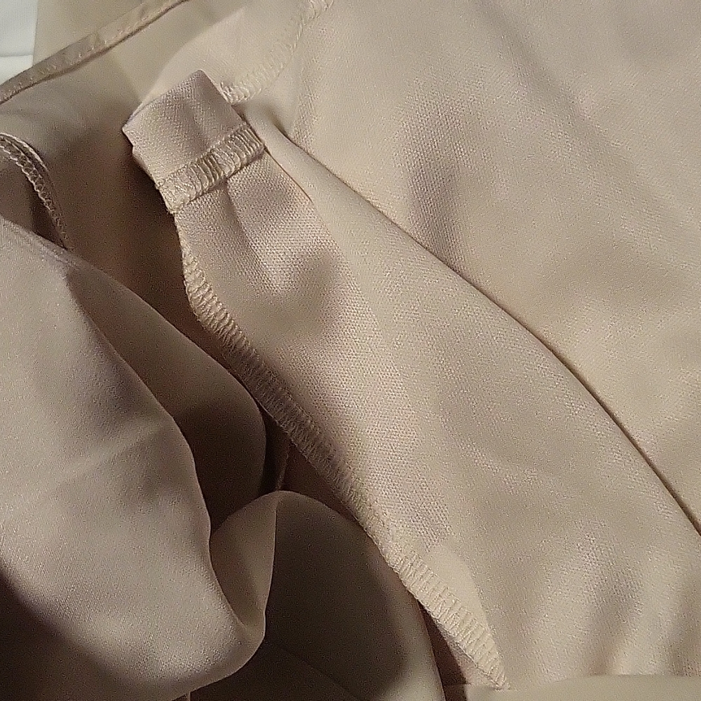 Dress - Picture 7 of 10